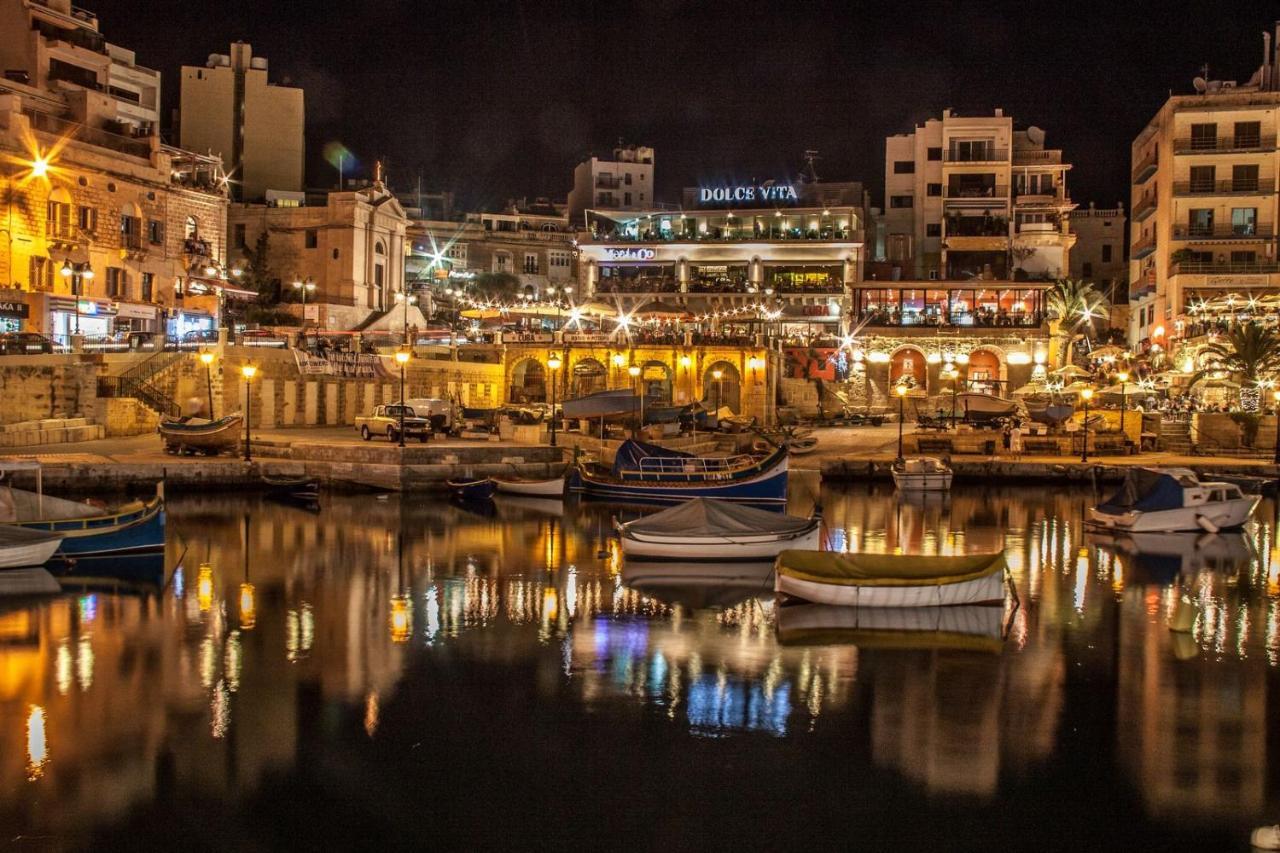 Appartamento Picturesque Sliema Pad Steps From The Seafront Esterno foto
